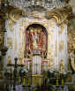 KRÓLOWA POMORZA: ołtarz główny, ssanktuarium Narodzenia Najświętszej Maryi Panny, Piaseczno; źródło: /www.sanktuarium.pl