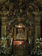 MATKA BOŻA RÓŻAŃCOWA - ołtarz główny, sanktuarium Najświętszej Maryi Panny Różańcowej, Myszków-Mrzygłód; źródło: www.it-jura.pl