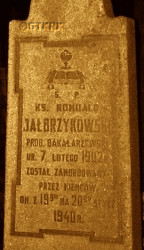 JAŁBRZYKOWSKI Anthony Romualdo - Tomb, parish cemetery, Bakałarzewo, source: www.youtube.com, own collection; CLICK TO ZOOM AND DISPLAY INFO