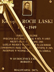 ŁASKI Roch - Tablica pamiątkowa, Białotarsk, źródło: www.radiomaryja.pl, zasoby własne; KLIKNIJ by POWIĘKSZYĆ i WYŚWIETLIĆ INFO