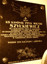 SZYŁKIEWICZ Victor - Commemorative plaque, Holy Mary Queen of Poland military church, Bydgoszcz, source: grant.zse.bydgoszcz.pl, own collection; CLICK TO ZOOM AND DISPLAY INFO