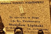 LIPIŃSKI Stanislav - Tomb plaque, cemetery by the parish church, Bzowo, source: commons.wikimedia.org, own collection; CLICK TO ZOOM AND DISPLAY INFO