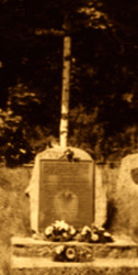 TRZASKOMA John - Cenotaph, parish cemetery, Chotomów, source: publiczna-szkola-podstawowa.cba.pl, own collection; CLICK TO ZOOM AND DISPLAY INFO