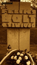 BOLT Feliks - Pamiątkowy krzyż (cenotaf?/nagrobek?), Cmentarz Ofiar Niemieckich, Gdańsk-Zaspa, źródło: twitter.com, zasoby własne; KLIKNIJ by POWIĘKSZYĆ i WYŚWIETLIĆ INFO