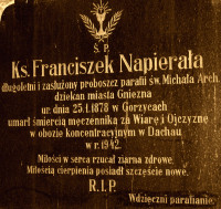 NAPIERAŁA Francis - Commemorative plaque, St Archangel Michael parish church, Gniezno, source: www.wtg-gniazdo.org, own collection; CLICK TO ZOOM AND DISPLAY INFO