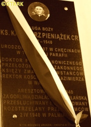 PIENIĄŻEK Casimir - Commemorative plaque, parish church, Górzno, source: podlasie24.pl, own collection; CLICK TO ZOOM AND DISPLAY INFO