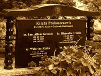 KINKA Valerian - Tombstone, cenotaph?, parish church, Grabowo Kościerskie, source: fotopolska.eu, own collection; CLICK TO ZOOM AND DISPLAY INFO