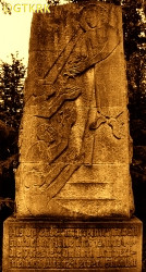 SIMOLEIT Herbert - Pomnik-memoriał, cmentarz Südfriedhof, Halle (Salle), Niemcy, źródło: commons.wikimedia.org, zasoby własne; KLIKNIJ by POWIĘKSZYĆ i WYŚWIETLIĆ INFO