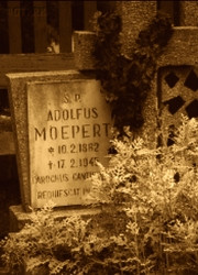 MOEPERT Adolf - Nagrobek, cmentarz parafialny, Kąty Wrocławskie, źródło: katywroclawskie.com, zasoby własne; KLIKNIJ by POWIĘKSZYĆ i WYŚWIETLIĆ INFO