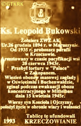 BUKOWSKI Leopold - Tablica pamiątkowa, kościół parafialny, Krzeczów, źródło: krakow.ipn.gov.pl, zasoby własne; KLIKNIJ by POWIĘKSZYĆ i WYŚWIETLIĆ INFO