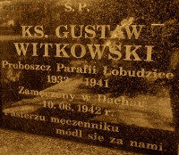 WITKOWSKI Gustave - Tomb (cenotaph?) plague, St Lawrence parish church, Łobudzice, source: panaszonik.blogspot.com, own collection; CLICK TO ZOOM AND DISPLAY INFO