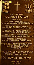 NIWA Andrew - Commemorative plaque, St Margaret basilica, Nowy Sącz, source: sadeczanin.info, own collection; CLICK TO ZOOM AND DISPLAY INFO