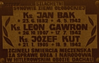 GAWRON Leo - Commemorative plaque, cenotaph, St John Evangelist church, Ołobok, source: wielkopolskie.fotopolska.eu, own collection; CLICK TO ZOOM AND DISPLAY INFO