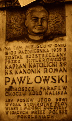 PAWŁOWSKI Roman - Commemorative plaque, Kalisz, source: www.faktykaliskie.pl, own collection; CLICK TO ZOOM AND DISPLAY INFO