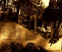 SERAFIN Michael - Mass grave, Kobyliński Alee cemetery, Płock, source: galeria.plock24.pl, own collection; CLICK TO ZOOM AND DISPLAY INFO