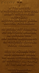 KLUPSCH George - Commemorative plague, KL Posen (Fort VII) concentration camp, Poznań, source: wtkplay.pl, own collection; CLICK TO ZOOM AND DISPLAY INFO