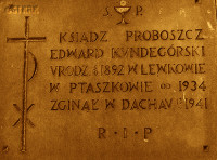 KUNDEGÓRSKI Edward - Commemorative plaque, St Peter and St Paul the Apostles parish church, Ptaszkowo, source: polskaniezwykla.pl, own collection; CLICK TO ZOOM AND DISPLAY INFO