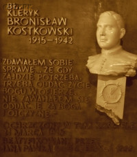 KOSTKOWSKI Bronislav George - Commemorative plaque, St Otto church, Słupsk, source: duszajezusa.pl, own collection; CLICK TO ZOOM AND DISPLAY INFO