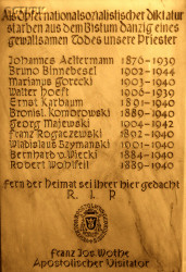 KARBAUM Ernest - Commemorative plaque of Gdańsk martyrs, Mary's chapel, Söder (Holle), source: de.wikipedia.org, own collection; CLICK TO ZOOM AND DISPLAY INFO