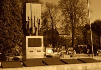 PAŹDZIORA Augustyn - Pomnik ofiar II wojny światowej. Trzyniec, źródło: www.vets.cz, zasoby własne; KLIKNIJ by POWIĘKSZYĆ i WYŚWIETLIĆ INFO