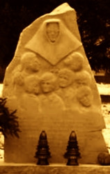 TRUDZIŃSKA Wanda Janet (Sr Longina) - Monument, murder site, n. Sahryń, source: www.sluzebniczkinmp.pl, own collection; CLICK TO ZOOM AND DISPLAY INFO