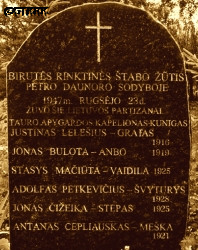 LELEŠIUS Justyn - Pomnik, „Góra Boleści”, Wejwery, Litwa, źródło: genocid.lt, zasoby własne; KLIKNIJ by POWIĘKSZYĆ i WYŚWIETLIĆ INFO