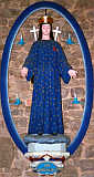 MATKA BOŻA NADZIEI z PONTMAIN: faza V objawienia, figurka w sanktuarium w Pontmain; źródło: www.sanctuaire-pontmain.com