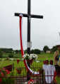 bł. ZYGMUNT PISARSKI: krzyż w miejscu śmierci, Gdeszyn; źródło: www.diecezja.zam-lub.pl