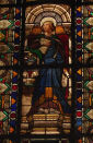 bł. IZABELLA FRANCUSKA: witraż, kościół Saint-Louis-en-l'Île, Paryż; źródło: commons.wikimedia.org