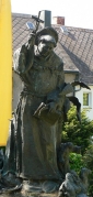 bł. LIBERATUS WEISS - pomnik-fontanna, Konnersreuth; źródło: www.fotos-reiseberichte.de