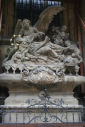 św. JAN NEPOMUCEN: rzeźba, barok, katedra, Praga; źródło: www.katedralapraha.cz