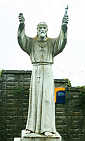 św. FINNIAN z CLONARD: Clonard, hrabstwo Meath, Irlandia; źródło: www.flickr.com