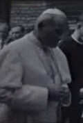 NIE MOGŁEM TU NIE PRZYBYĆ: Jan Paweł II w Auschwitz, 7.vi.1979 r.; źródło: www.youtube.com