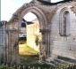 KLASZTOR BENEDYKTYŃSKI: ruiny, Déols; źródło: www.cosmovisions.com